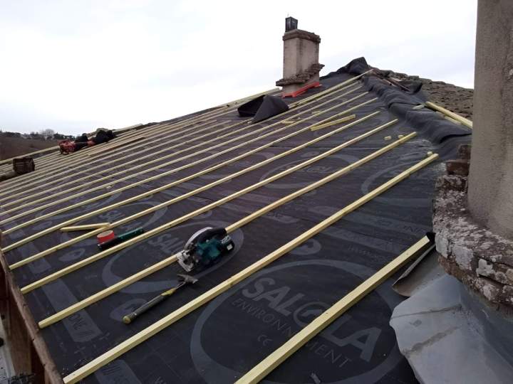 Installation écran sous toiture et liteaux Saint-Pierre